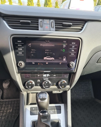 Skoda Octavia cena 43200 przebieg: 293000, rok produkcji 2019 z Gołdap małe 154